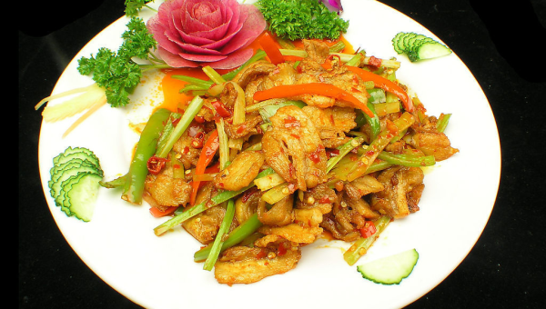 农家240道小炒菜谱：家常美味一网打尽